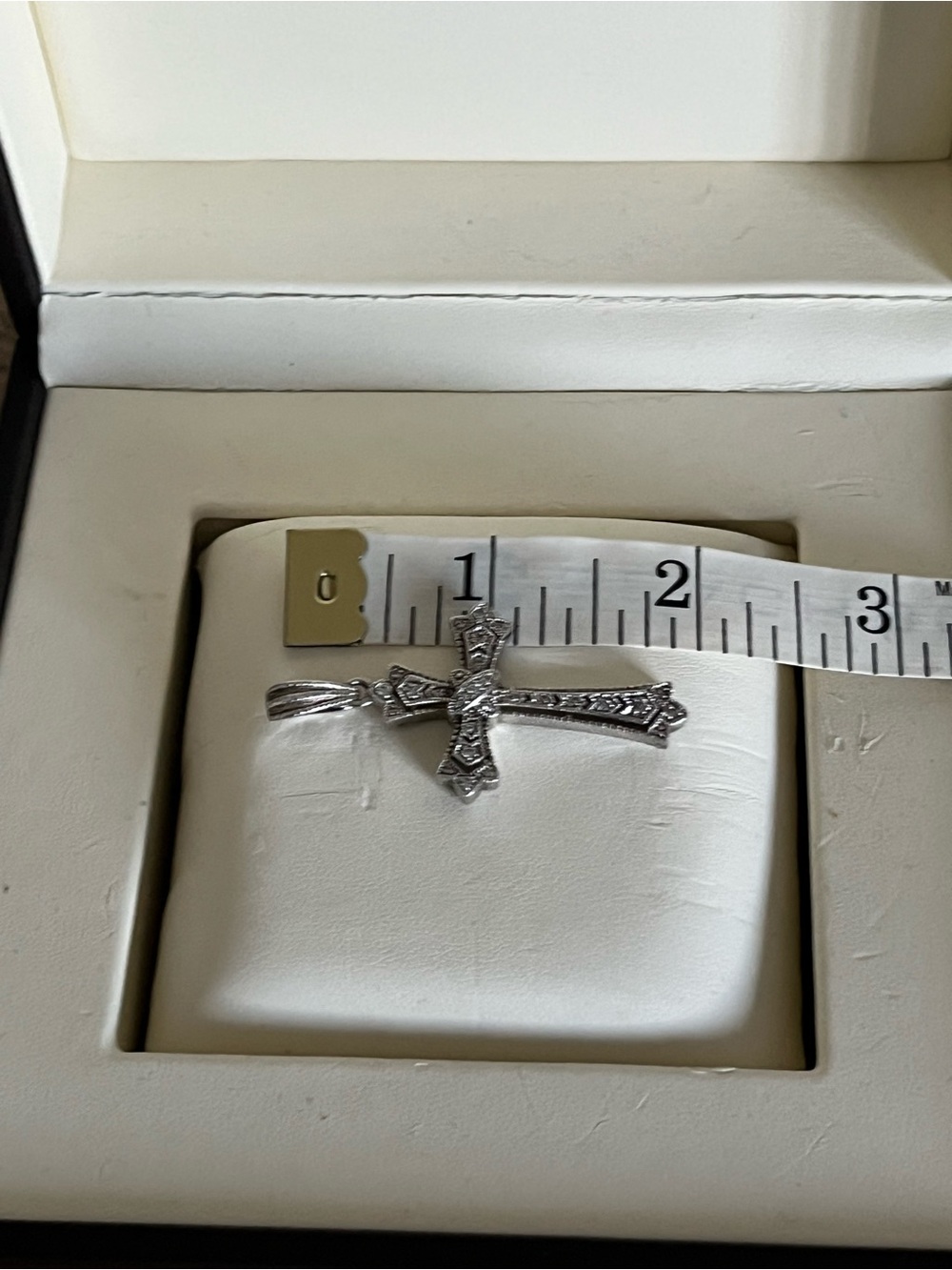 925 Sterling Silver Diamond Cross pendant - Picture 6 of 7